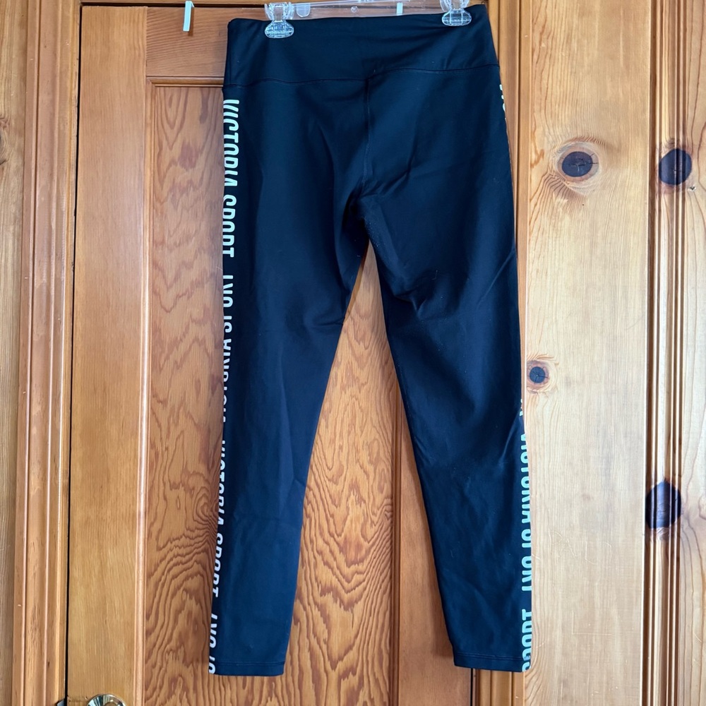 VS Knockout Tight - Picture 2 of 5